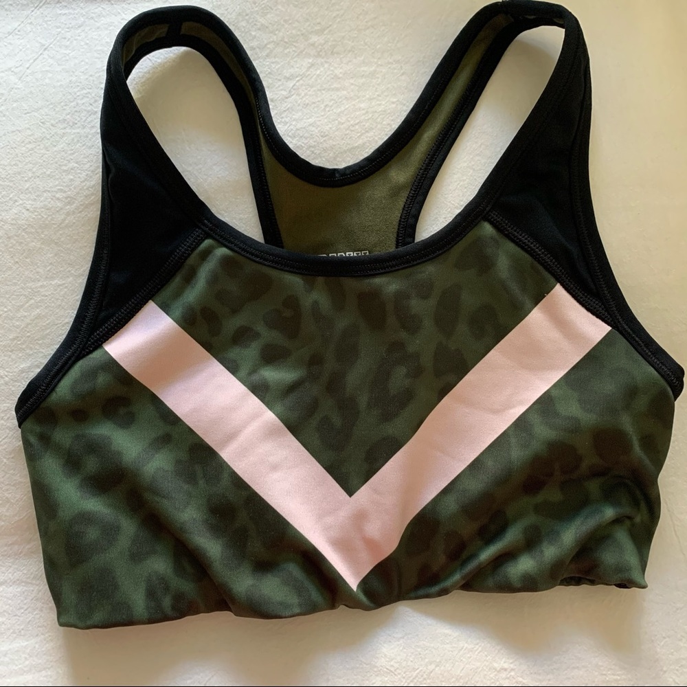 VS Pink sports bra